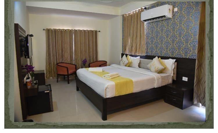 Ganga Darshanam Guesthouse At Dashashwamedh Ghat พาราณสี ภายนอก รูปภาพ